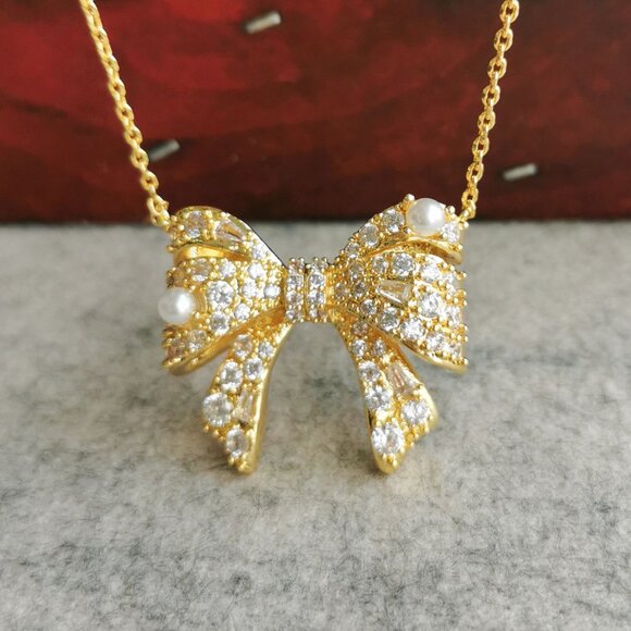 Kendra Scott Krista Bow Necklace - Gold & White Mix - Picture 1 of 4